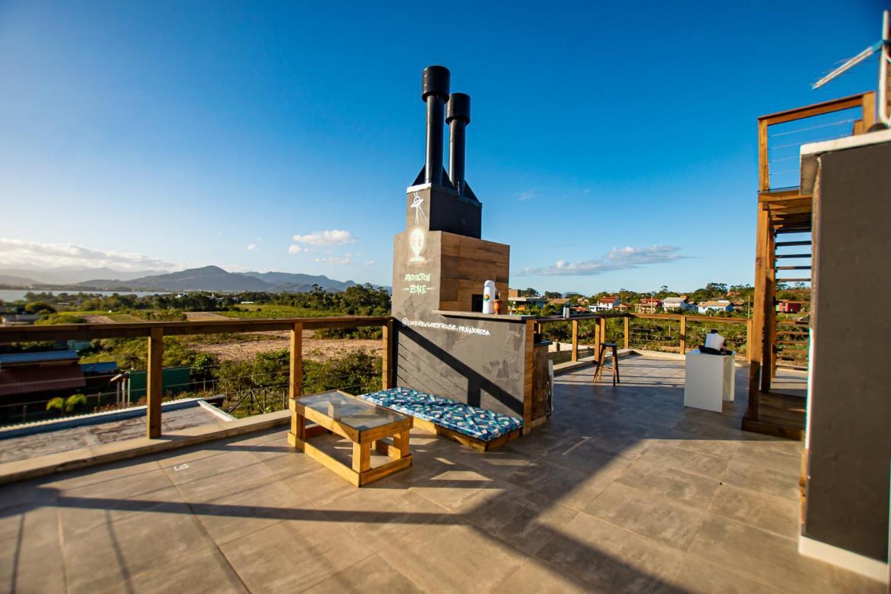 Lake View Guest House Praia do Rosa Exterior photo